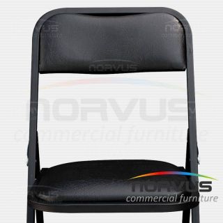  Silla plegable acojinada en esmalte vinil negro