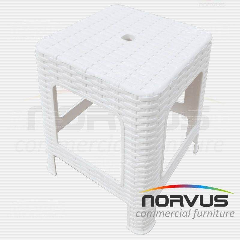 Banco de plástico Rattan blanco
