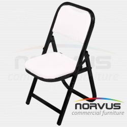 Silla infantil plegable acojinada en esmalte vinil blanco