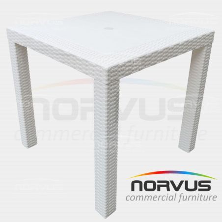Mesa cuadrada Ratan de plastico blanca