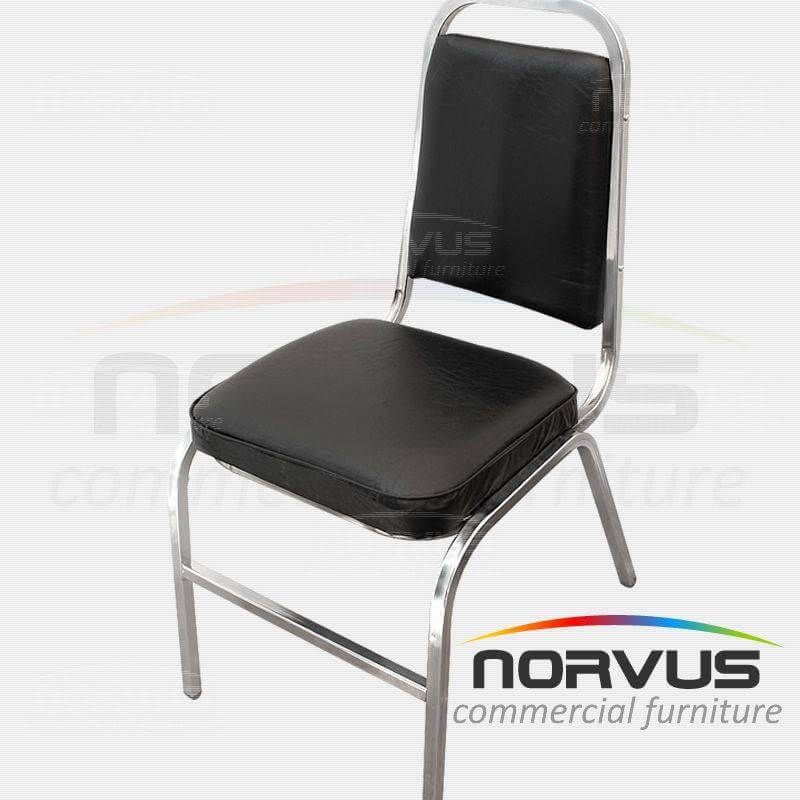 Silla apilable acojinada cromada vinil negro